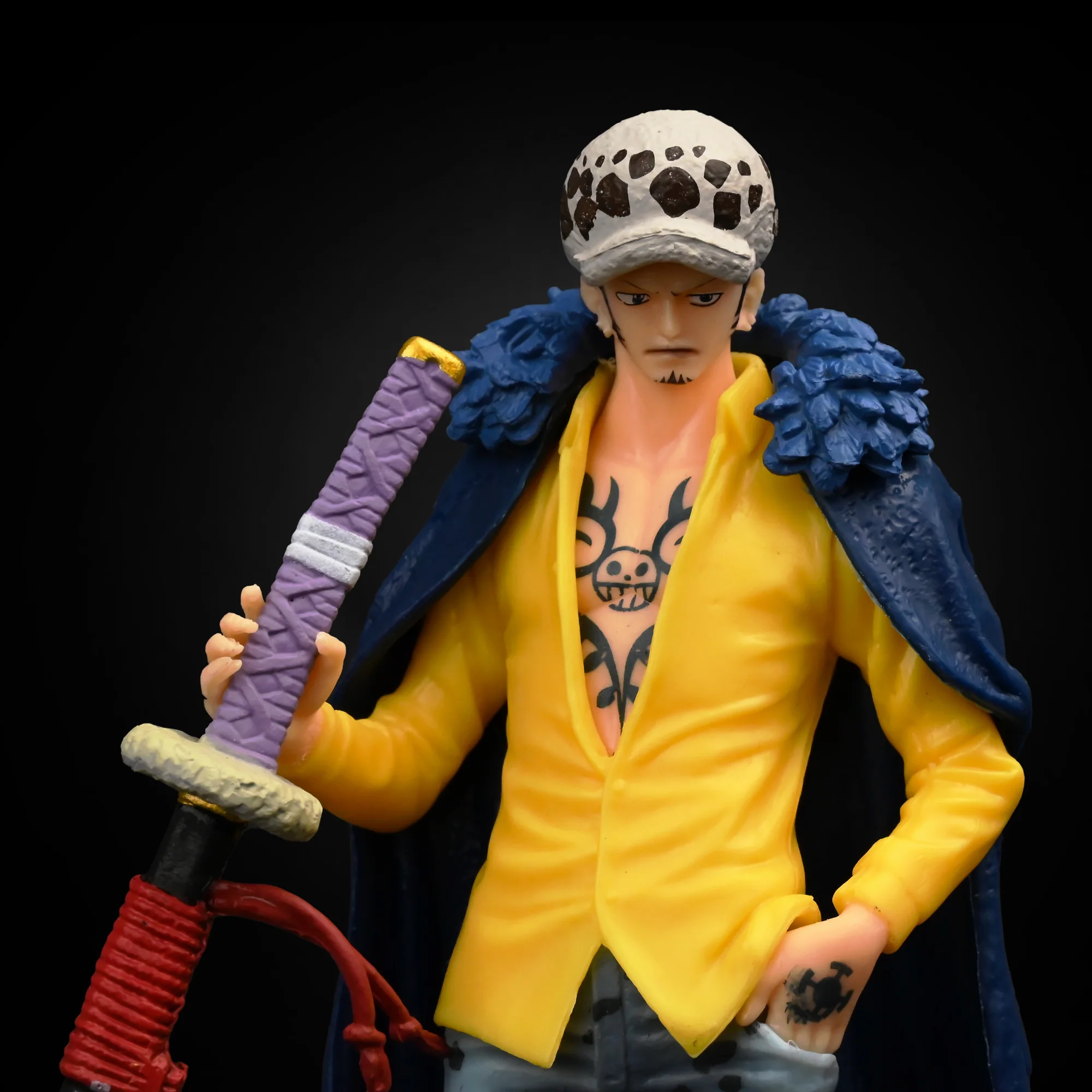Trafalgar Law Static Figure | Resin | 18 cm | One Piece thumbnail 3