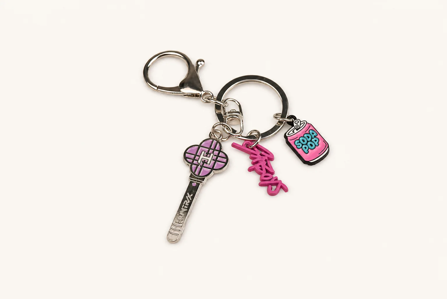 Multi Huntrix | 10 cm | Metal | Anime Keychain | K-Pop Demon Hunter thumbnail 3