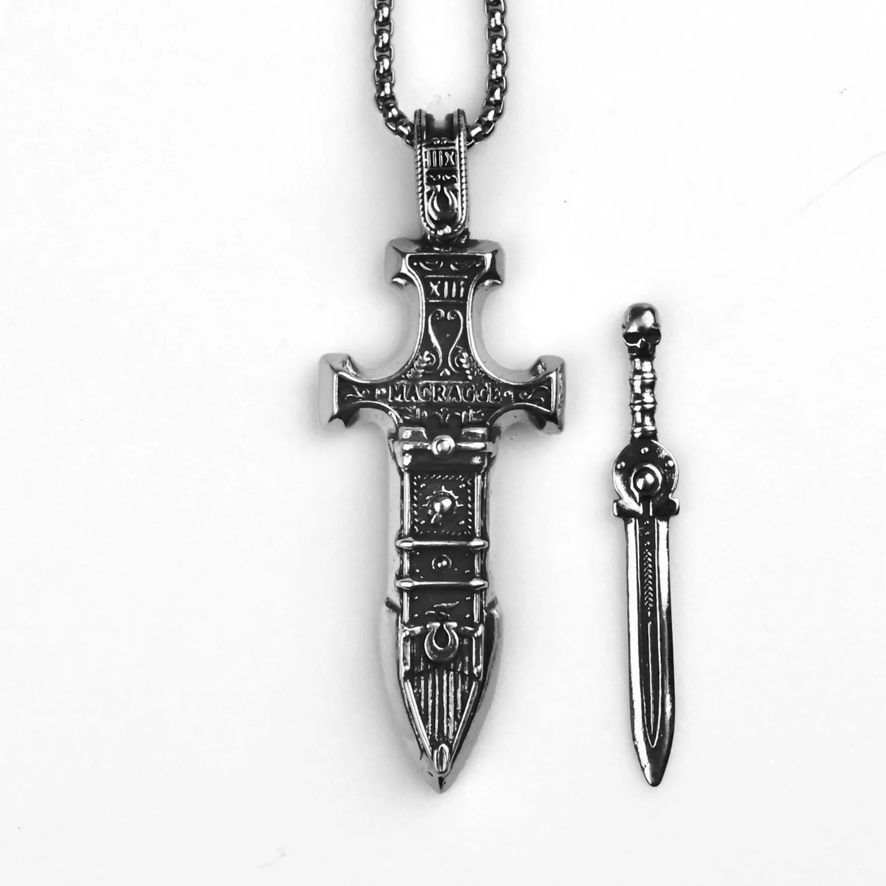 Ultramarine Relic Sword | 8 cm | Metal | Gaming Keychain | Warhammer 40k thumbnail 5